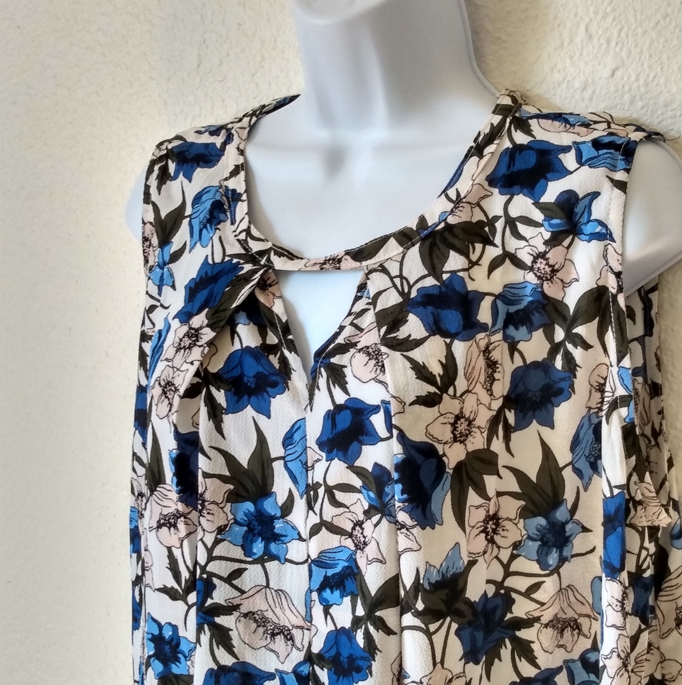 NWT- Umgee Cold-shoulder Floral Blouse